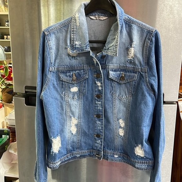 Blu(edit) Beautifully distressed denim jacket women’s size XL western wear - Picture 3 of 9